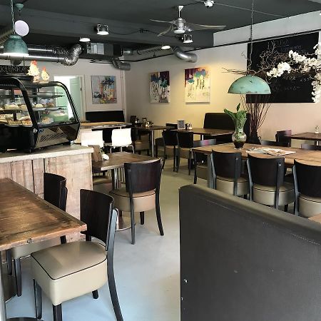 B & B Zundert Bagian luar foto