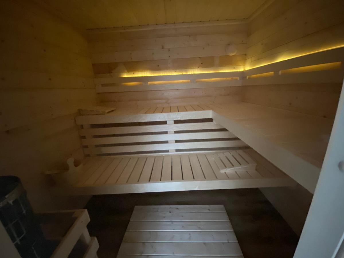 B & B Zundert Bagian luar foto